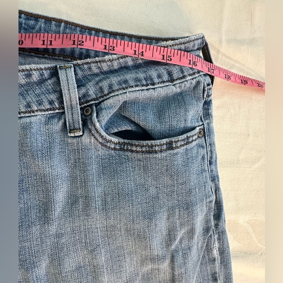 Levi’s 545 Boot Cut Jeans w/1% Spandex Pre-Loved Size 12M Relaxed Fit Light Blue - Picture 9 of 9
